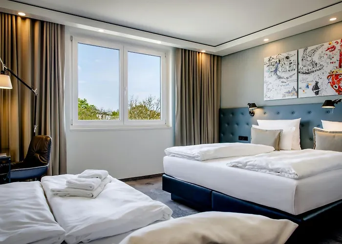 One Hamburg-altona 3*